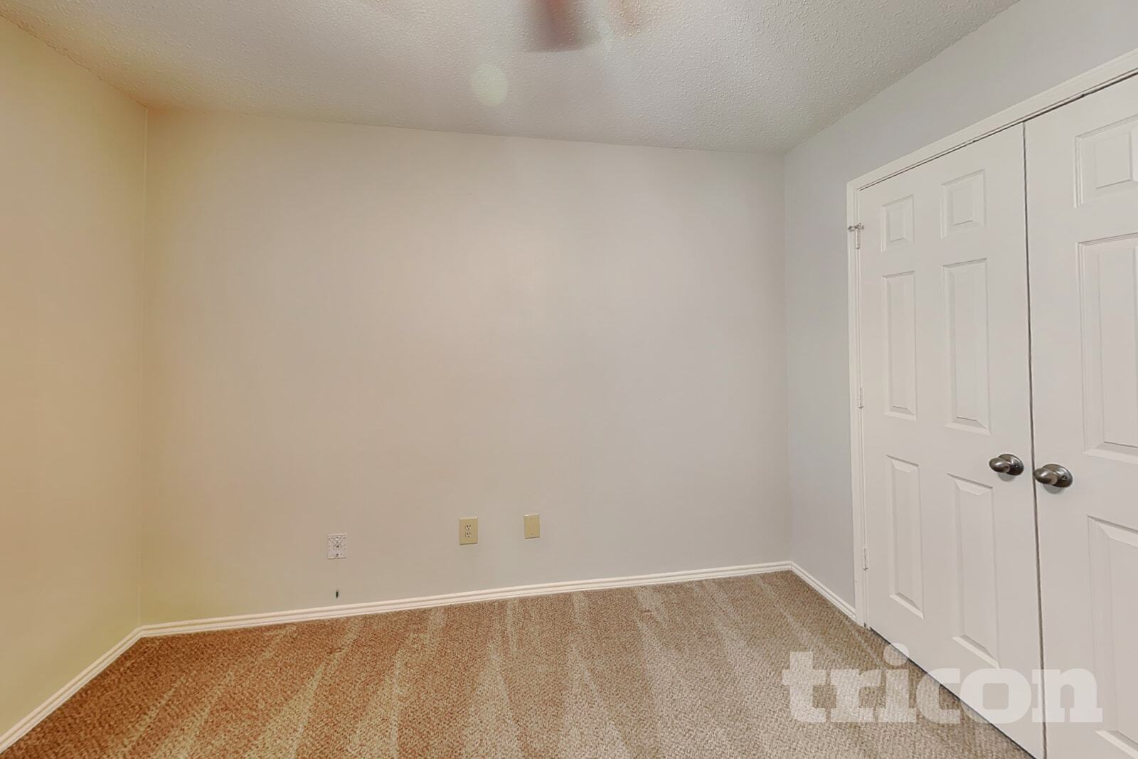Building Photo - 2851 Linden Ln
