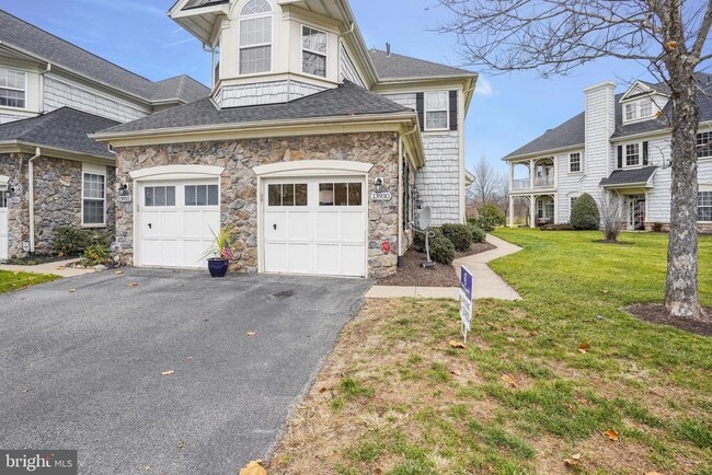 Building Photo - 13930 Greendale Dr