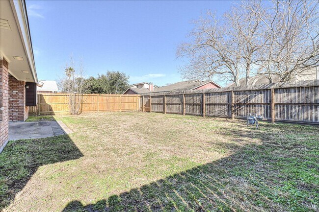 Building Photo - 7314 Ottawa Cir