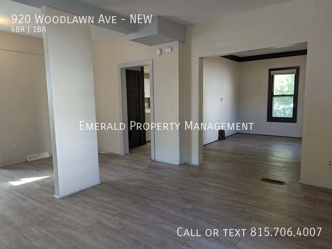 Building Photo - 920 Woodlawn Ave