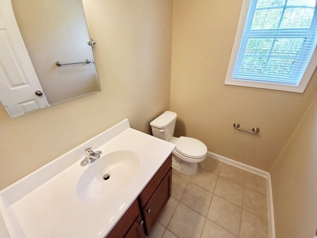 Building Photo - 4927 Grouse Holw Dr