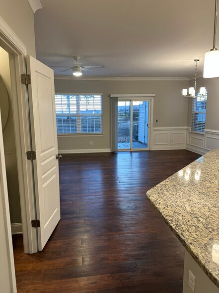 Building Photo - 3710 Aldeburgh Rd SW