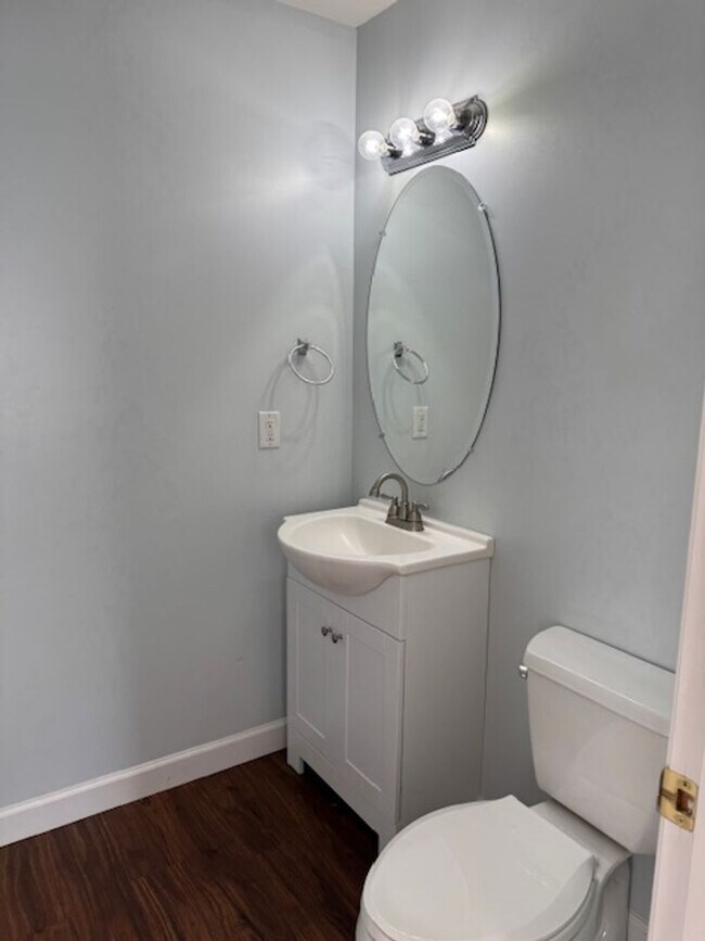 Building Photo - Single Family Home