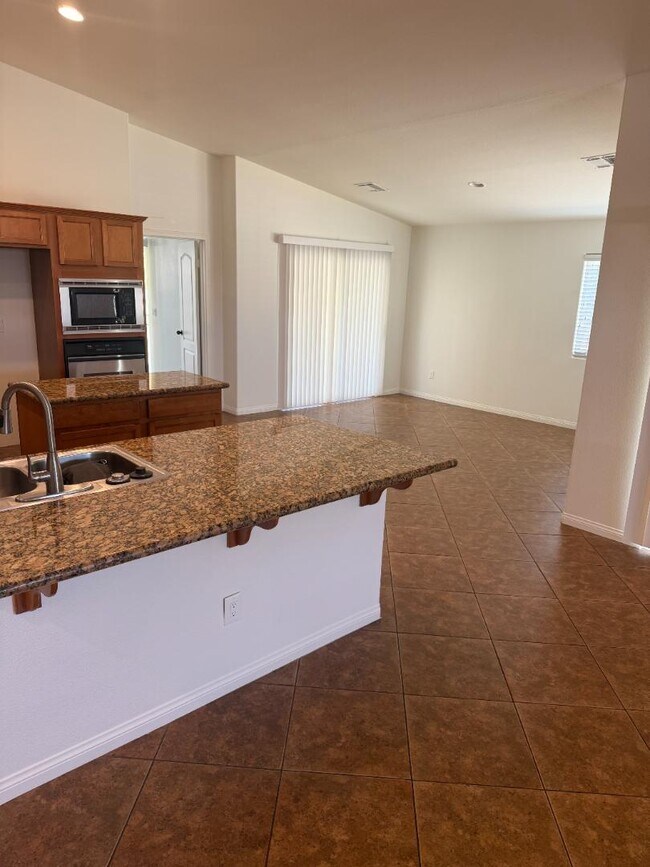 Building Photo - 9741 Troon Ct