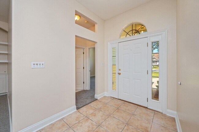 Building Photo - 1697 Glenwood Ct