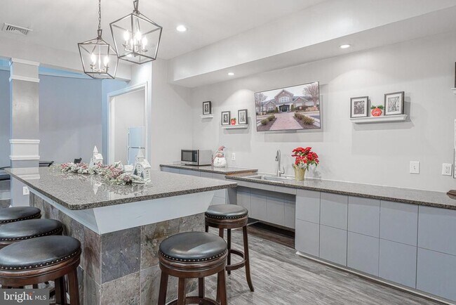 Building Photo - 502 Sunset View Terrace SE