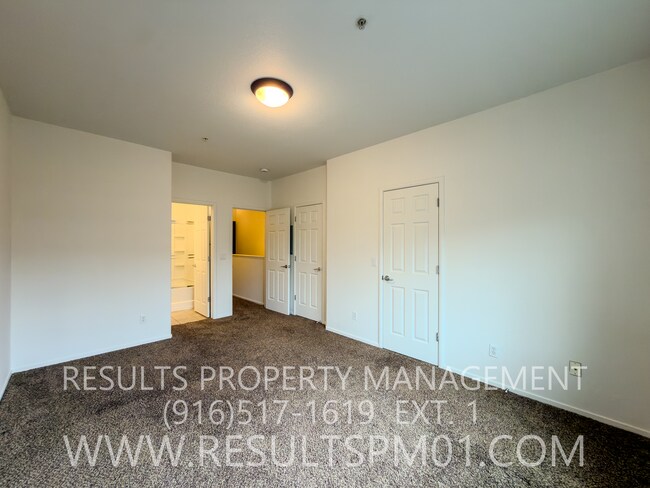 Building Photo - Excellent Natomas Townhouse