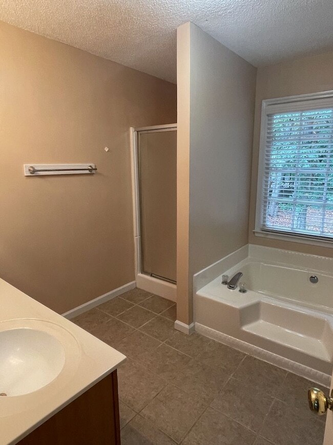 Building Photo - Beautifully Renovated Two-Story Traditional in McEachern High School