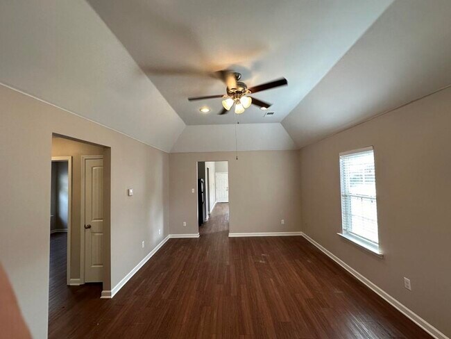 Building Photo - 1311 Crosstown Ct