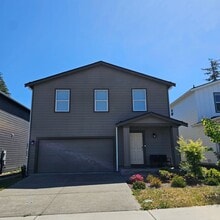 Building Photo - Move-In Ready 4 Bed, 2.5 Bath Home in Desirable Port Orchard Neighborhood