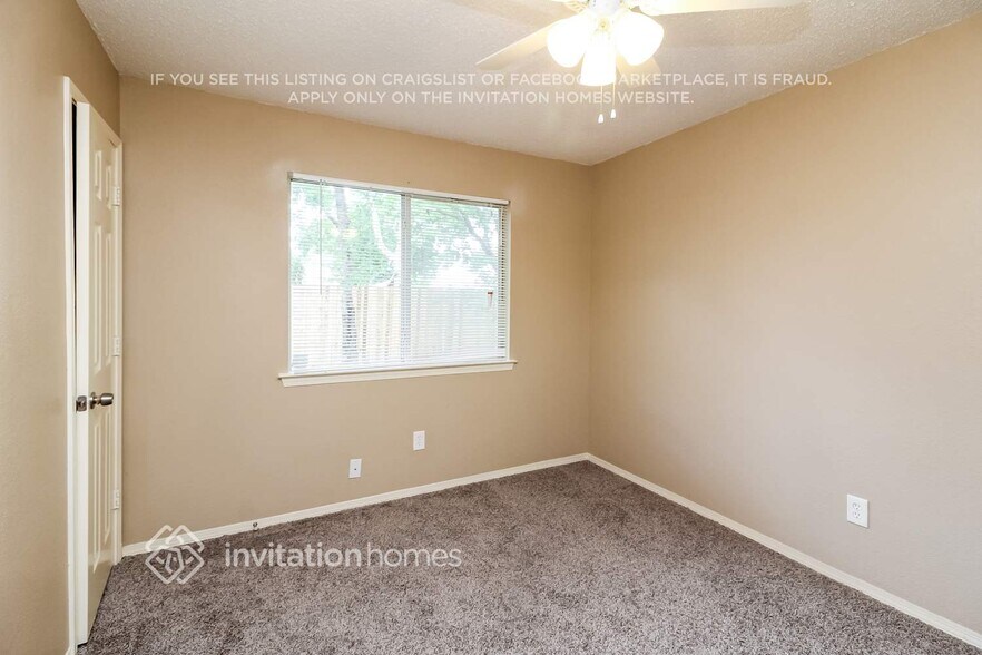 Building Photo - 12418 Summer Hill Dr