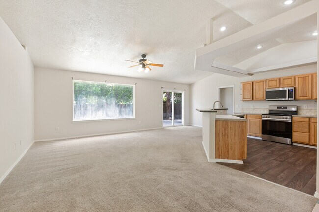 Building Photo - 1230 N Cabrillo Ave