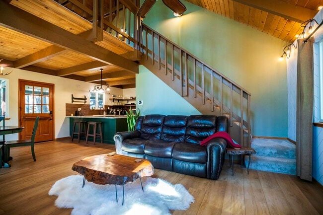 Building Photo - 6563 Onyx Trl