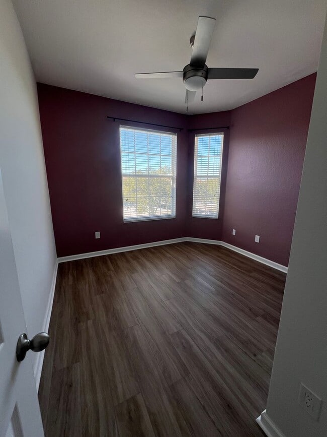 Building Photo - Stunning 3-Bed / 2-Bath Condo in Hunters Creek – Prime Orlando Location