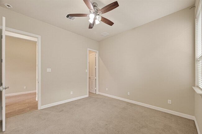 Building Photo - 5423 Mason Mountain Ln