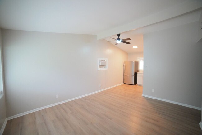 Building Photo - Cozy 3 bedroom 2 bath home