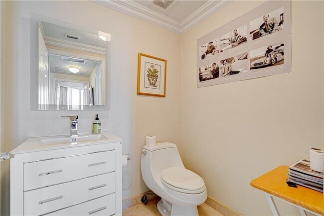 Building Photo - 3200 N Ocean Blvd