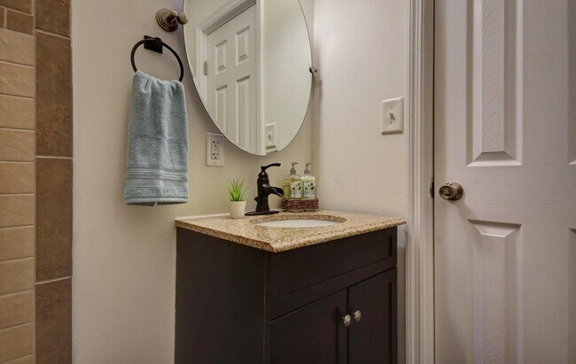 Building Photo - 220 N Monroe Ave