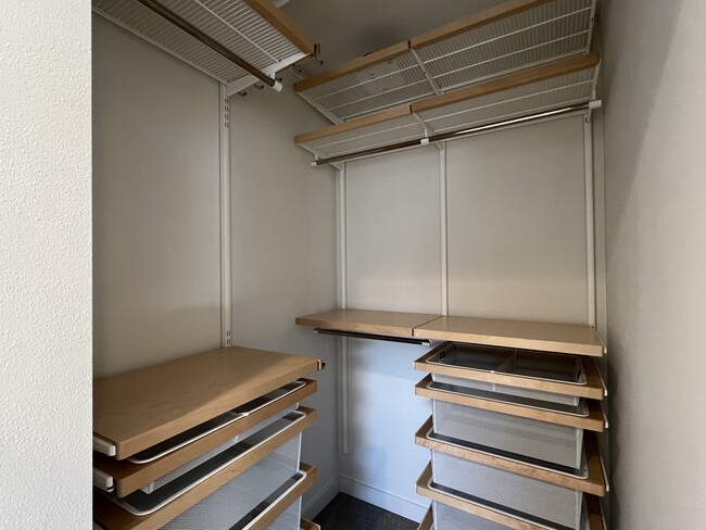 Building Photo - 16604 NE 85th St