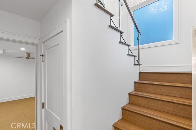 Building Photo - 518 Marigold Ave