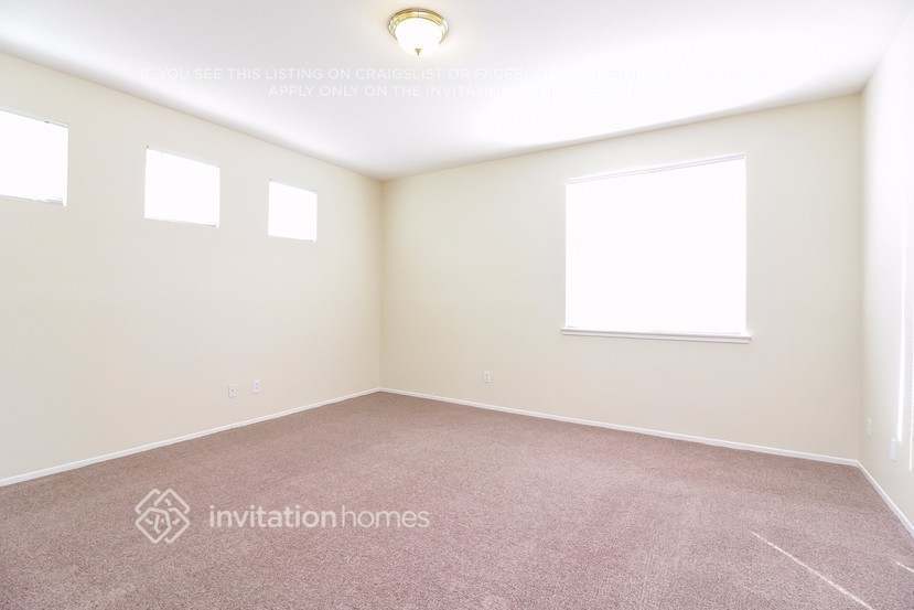 Building Photo - 2720 S Cherry Ave