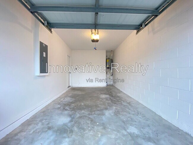 Building Photo - 302 Cedar Bark Ln