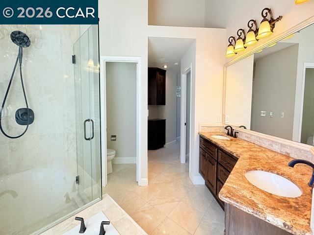 Building Photo - 6220 Lakeview Cir