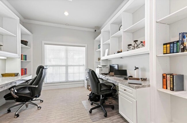 Building Photo - 2038 Alta Meadows Ln