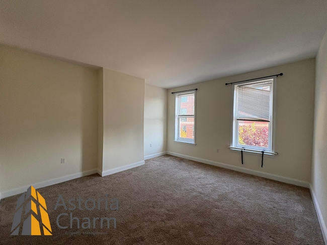 Building Photo - Backyard Fire Pit, Rooftop Terrace, and Mo...