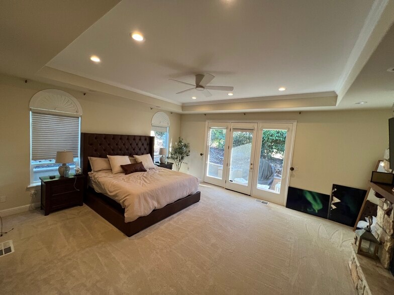 Master bedroom - 9220 Touchstone Ct