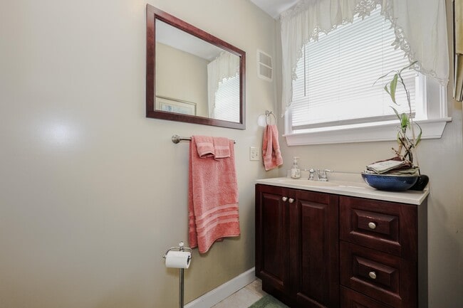 Building Photo - 90 Merrimack St