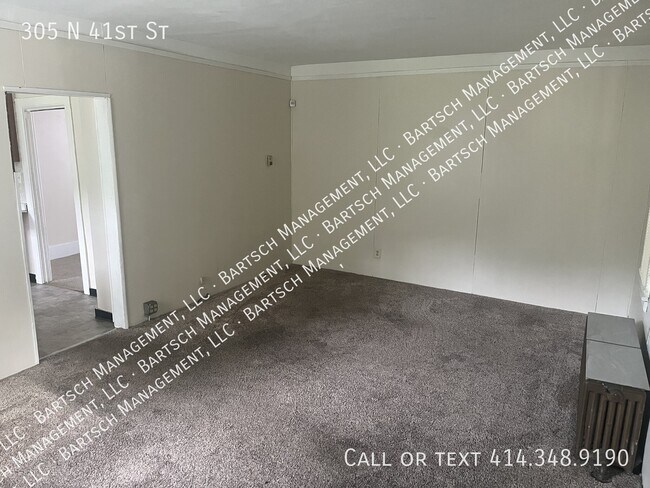 Building Photo - 305 N 41st St