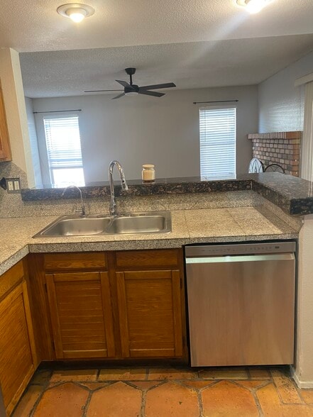 Building Photo - 18837 N 14th Way