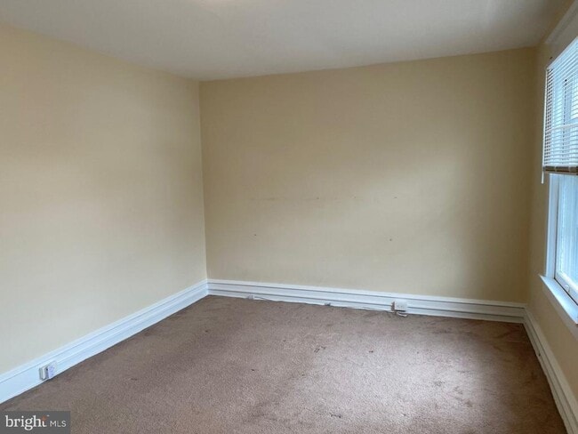 Building Photo - 105 Cooper Ave