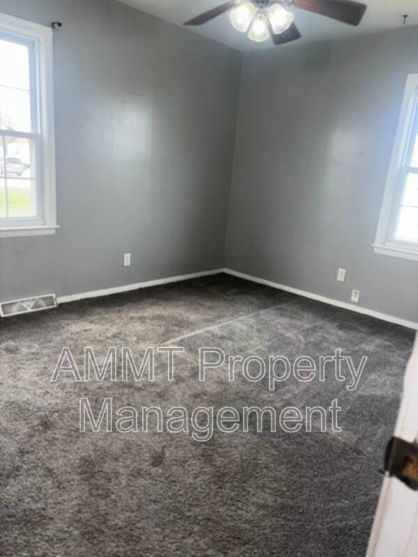 Building Photo - 120 Florida Ave SW