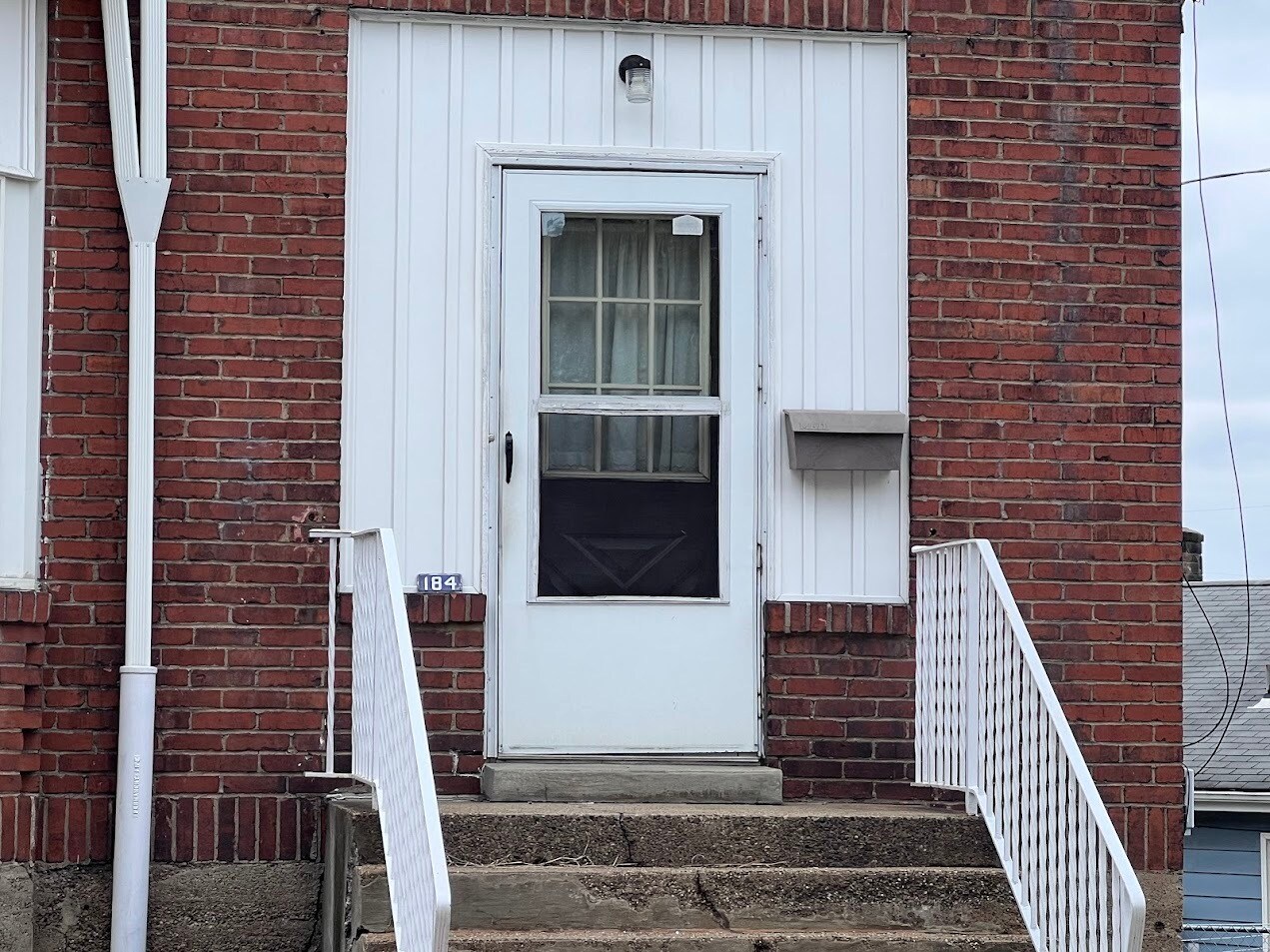 Building Photo - 184 Pennsylvania Ave