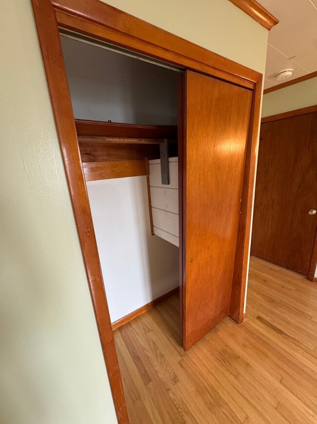 Building Photo - Upgraded 3 Bedroom Home with Garage and Basement