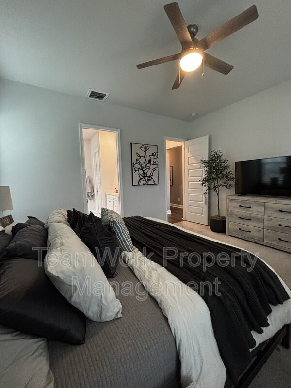 Building Photo - 214 Narrowleaf Ave