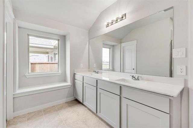 Building Photo - 2907 Doggett Dr