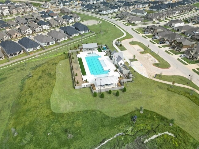 Building Photo - 2340 Gray Dr