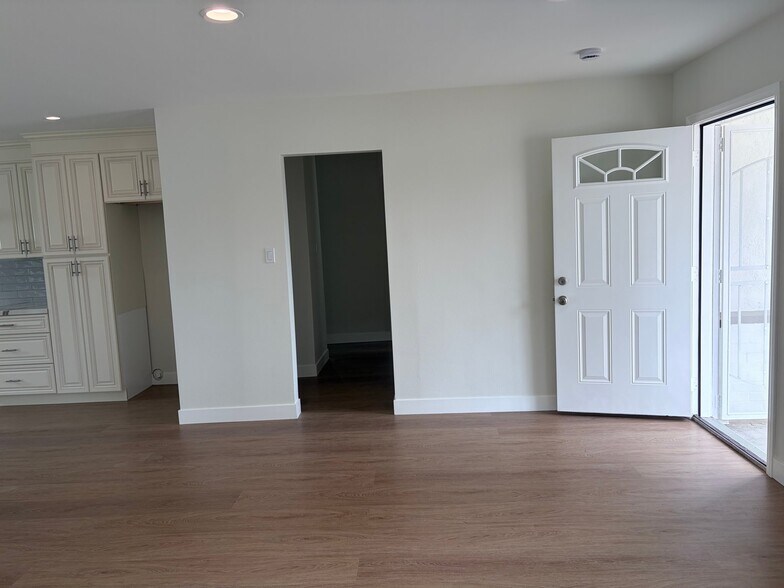 Building Photo - 2641 Elden Ave