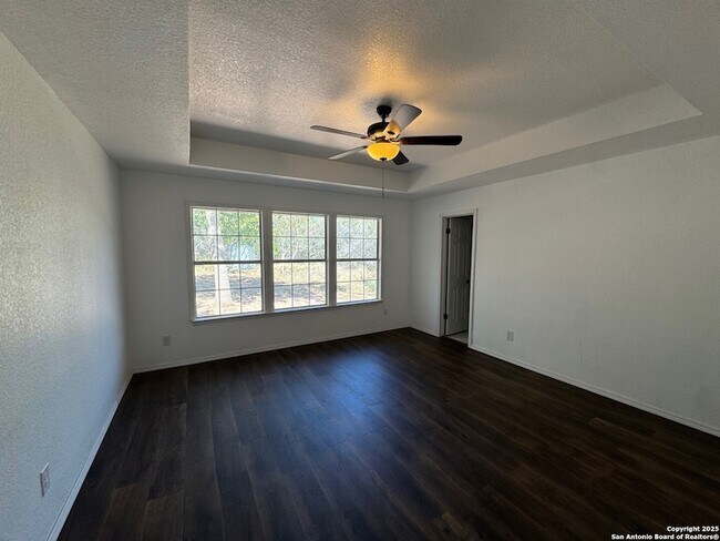 Building Photo - 675 Lacey Dr