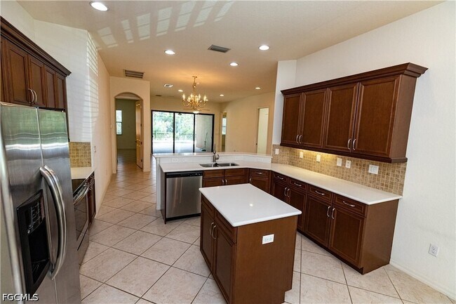 Building Photo - 11108 Esteban Dr