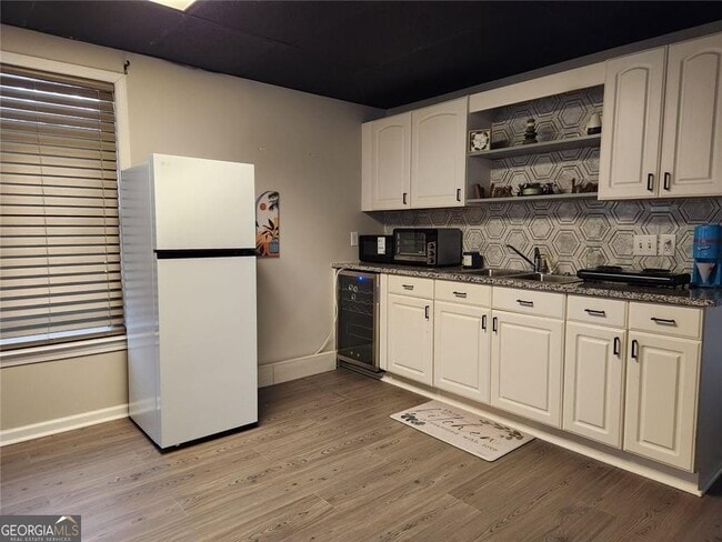 Building Photo - 2785 Shoemaker Ln