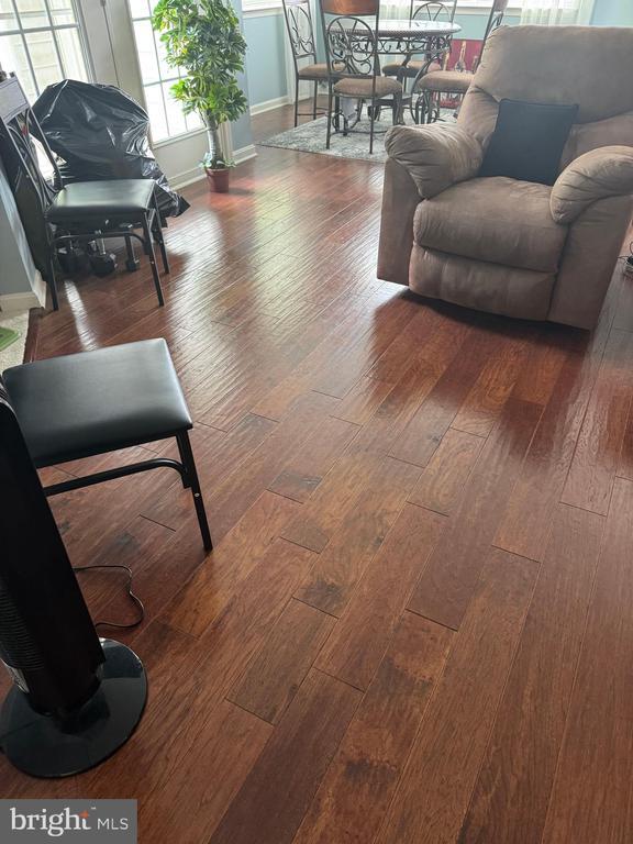 Building Photo - 2604 Chapel Lake Dr