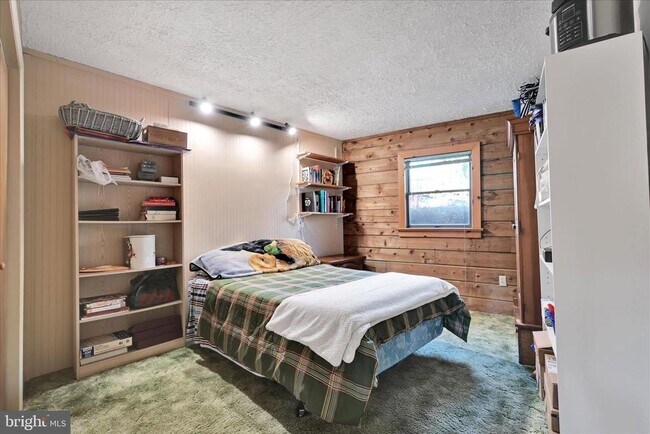 Building Photo - 1489 Bearcat Cove