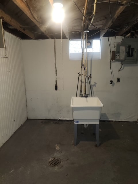 Building Photo - 15864 Fielding St