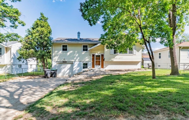 Building Photo - 3435 Cornhusker Dr