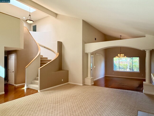 Building Photo - 600 Bourne Ct