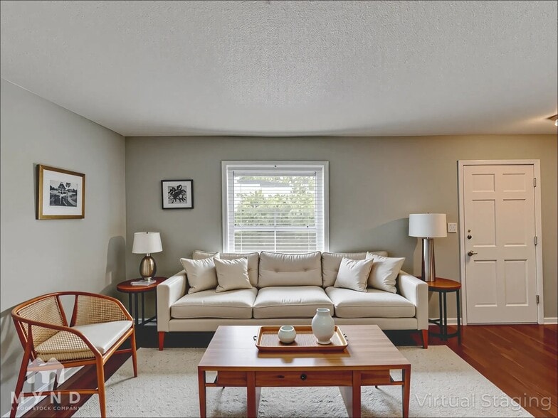 Building Photo - 112 Pineview Ct